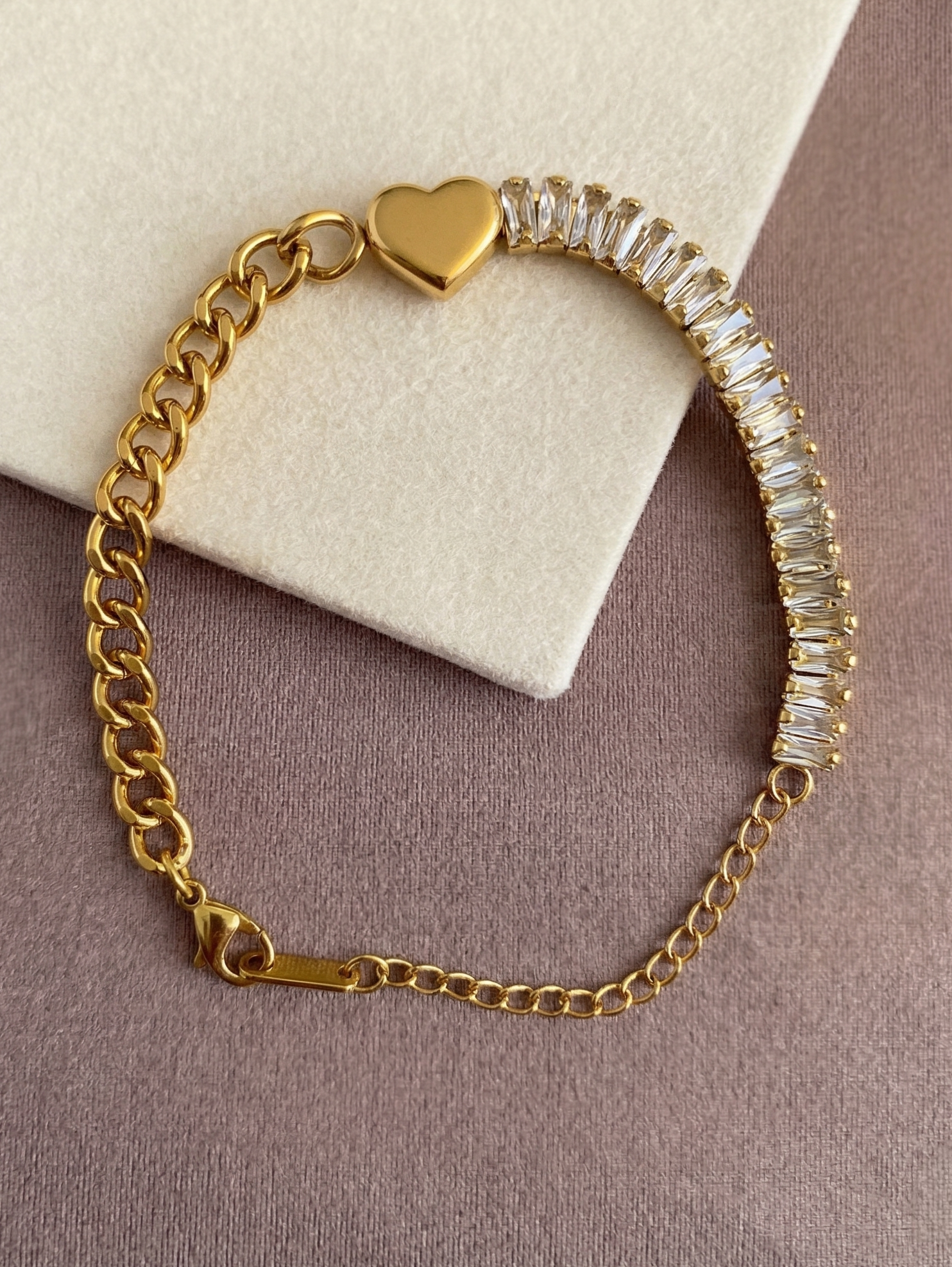 Prifine Crystaline Heart Bracelet featuring sparkling crystal heart charms on a delicate silver chain.
