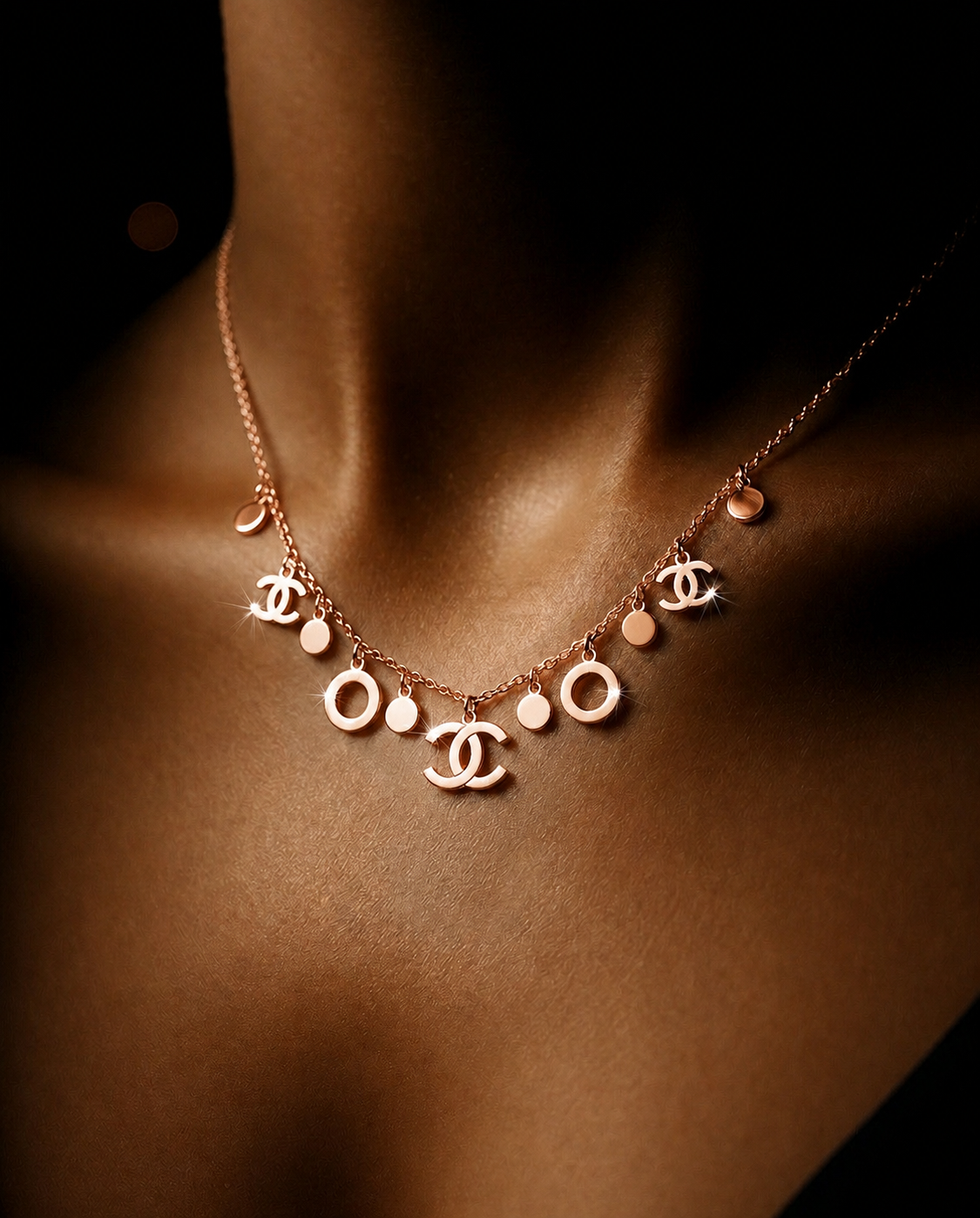 Prifine 18k gold-plated geometric logo charm choker featuring a sleek, modern design with a chain and pendant detail.