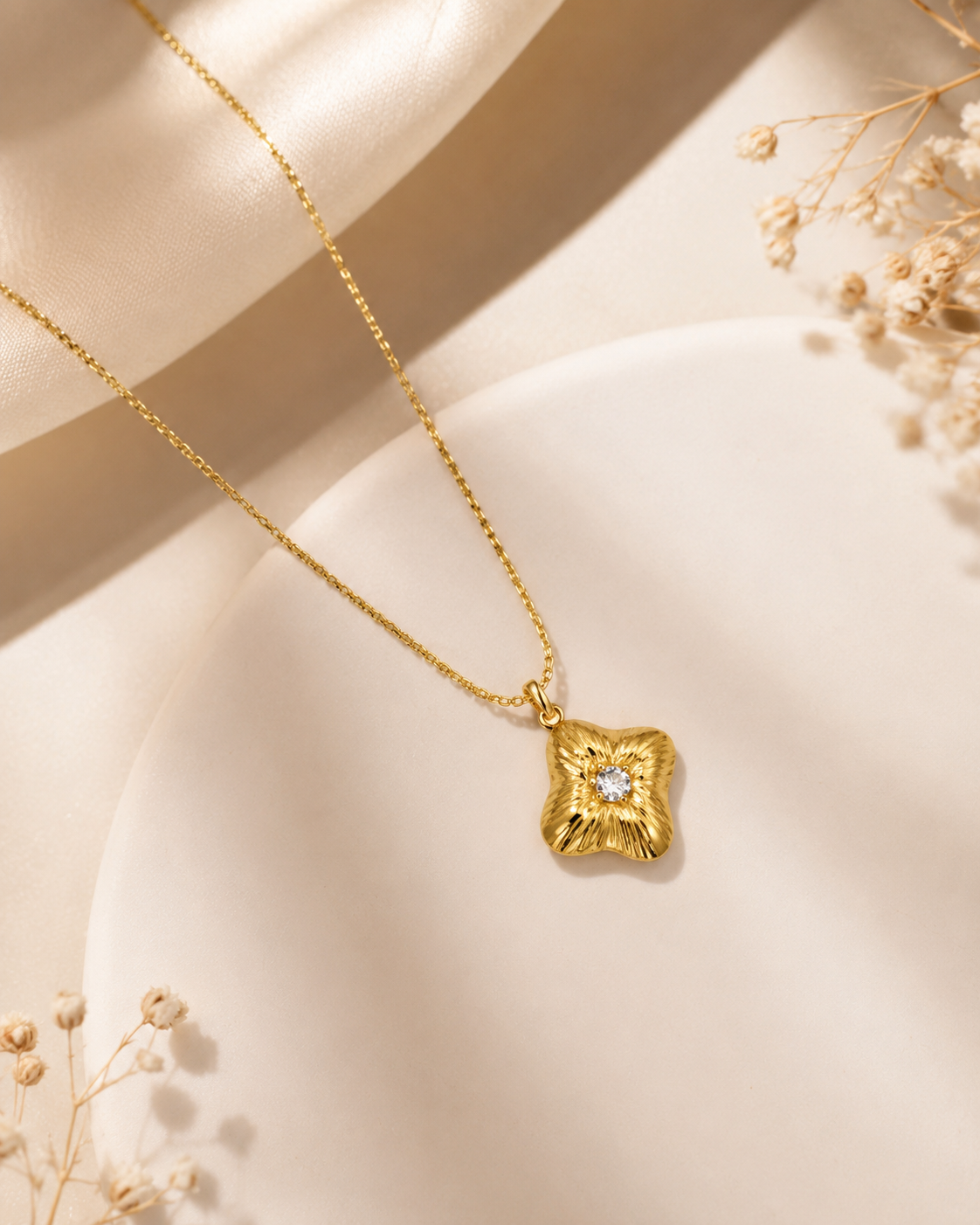 Bloom Diamond Flower Pendant Necklace – 18K Gold Vermeil | Floral Pendant Necklace