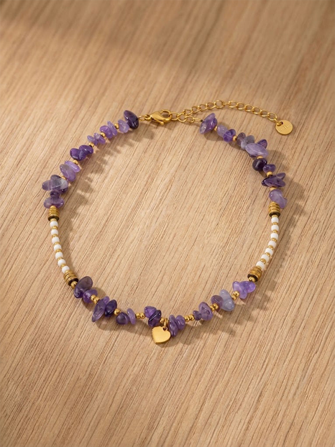 Natural Amethyst Crystal Chip Anklet with Gold Heart Charm – Waterproof Beachwear