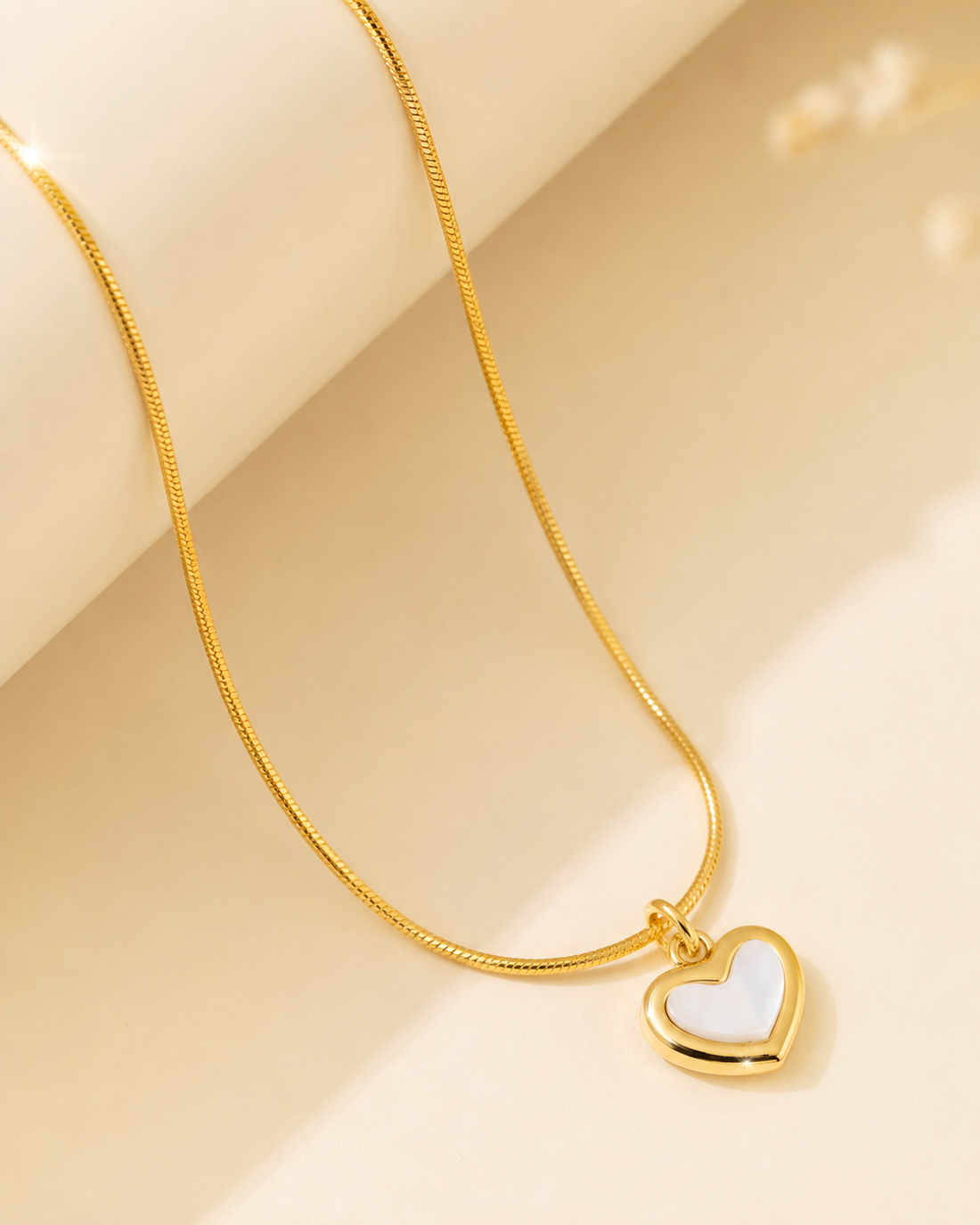 Luna Heart Pendant Necklace – 18K Gold Vermeil | Mother of Pearl Heart Necklace