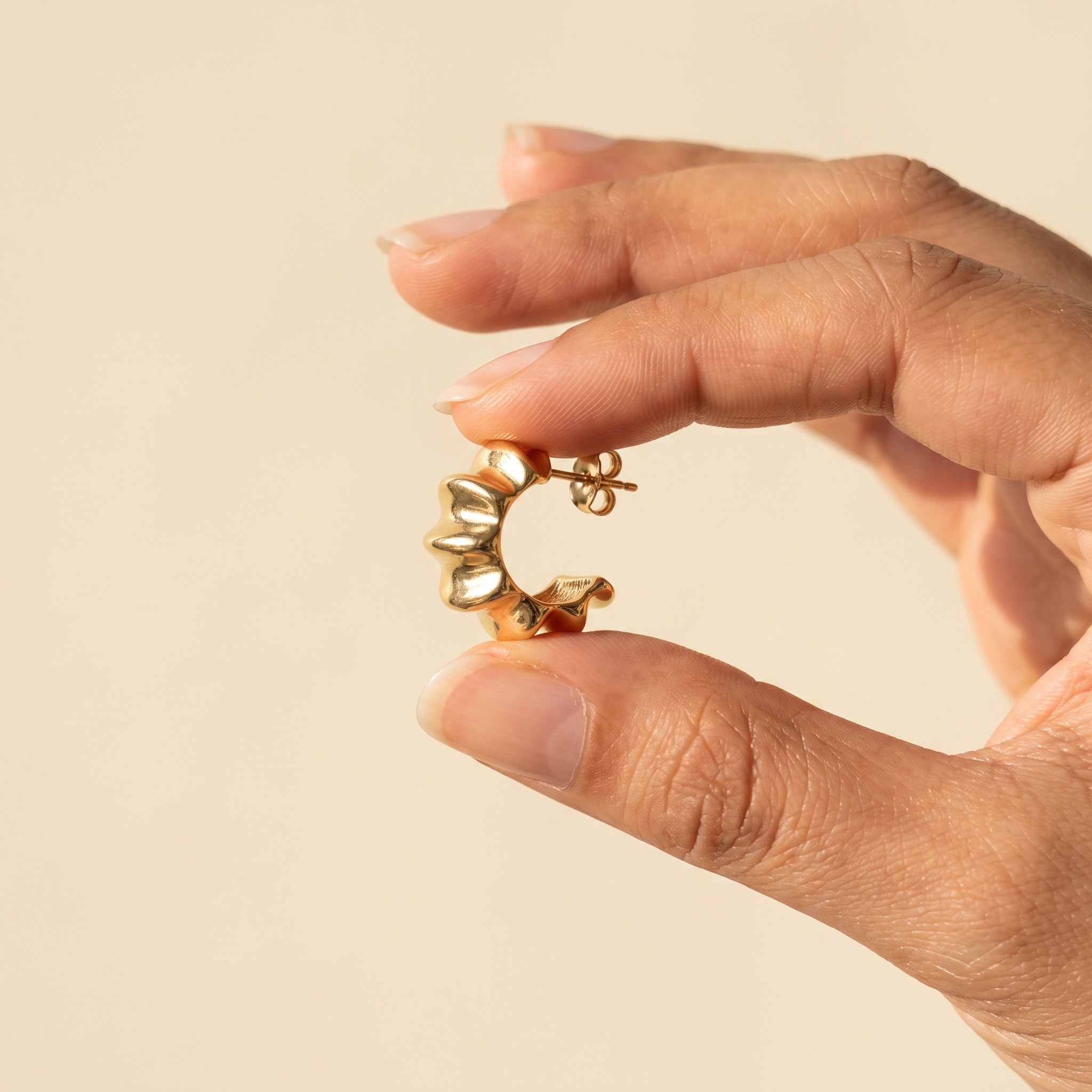 Luna Sculpted Gold Chunky Hoop Earrings – Anti-Tarnish | 18k  Gold Plated