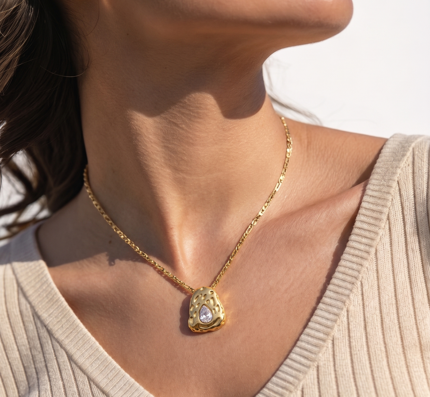 Textured Gold Teardrop Pendant Necklace - 18k Gold Plated