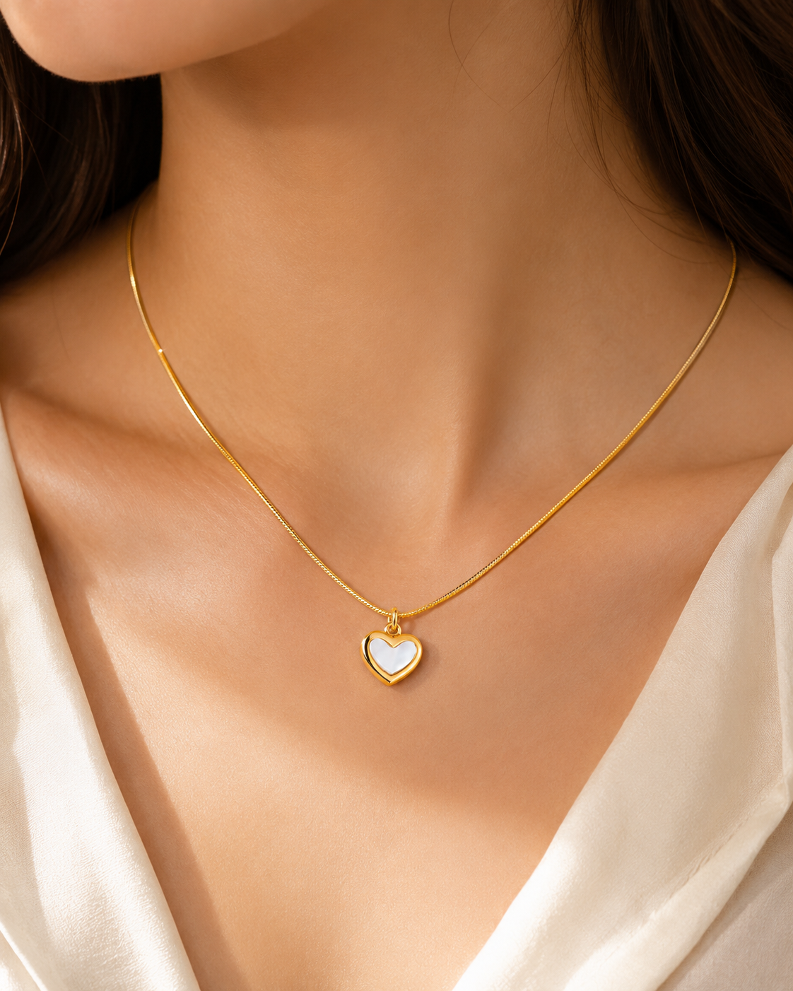 Luna Heart Pendant Necklace – 18K Gold Vermeil | Mother of Pearl Heart Necklace