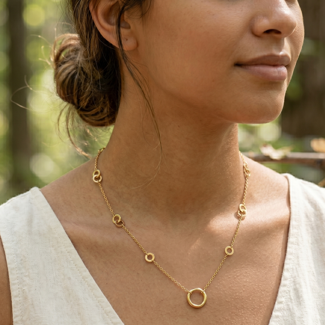 Prifine gold necklace with a minimalist design featuring a circular charm, elegant jewelry for everyday wear.