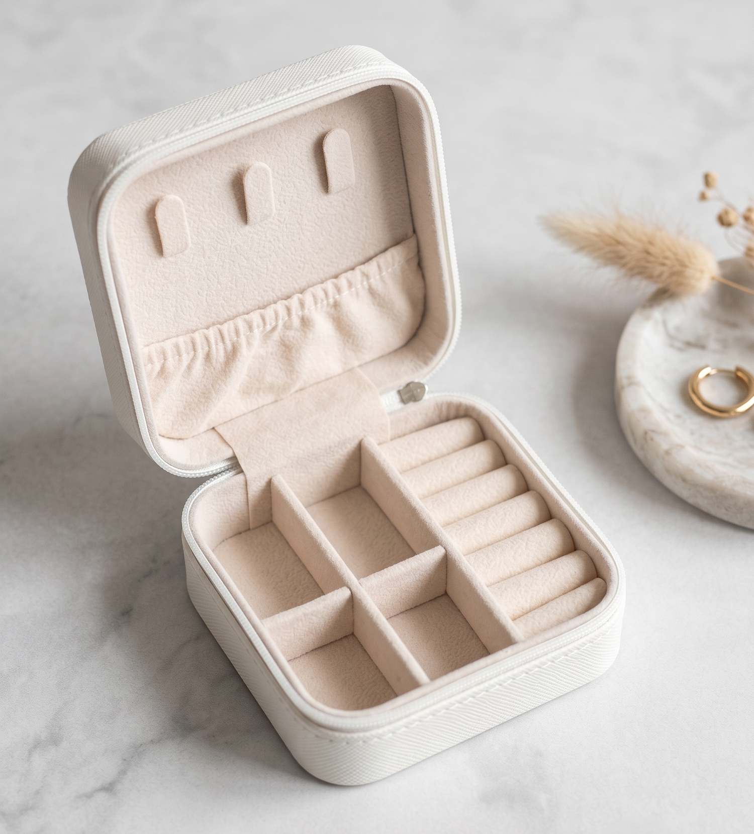 Premium Travel Jewelry Organizer Box | Portable Jewelry Storage Case for Rings, Earrings, Necklaces &amp; Bracelets