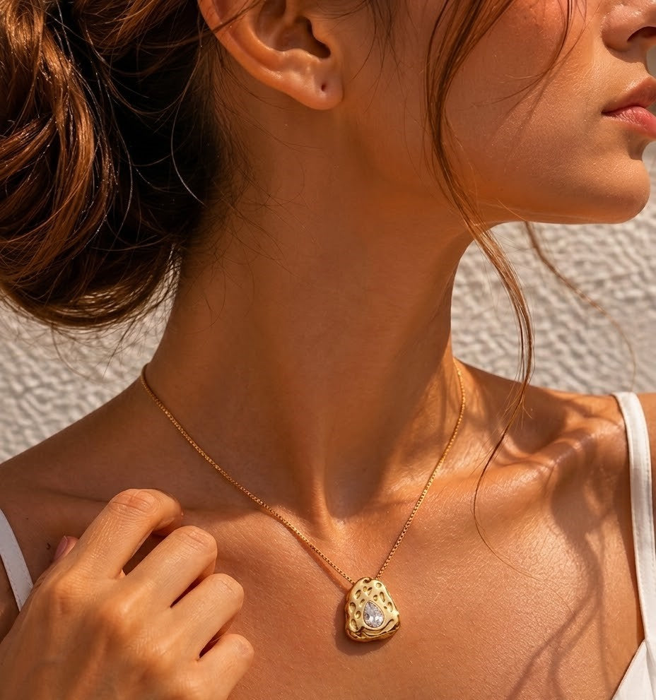 Textured Gold Teardrop Pendant Necklace - 18k Gold Plated