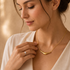 Prifine 18K gold plated curved bar pendant necklace showcasing a sleek, minimalist gold jewelry design.