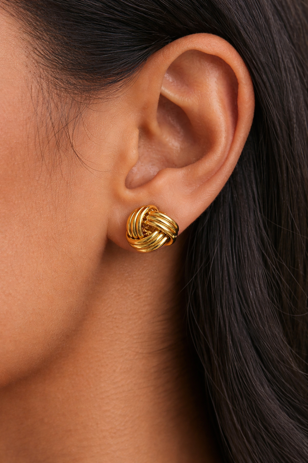 Prifine Knot Stud Earrings featuring sleek, modern design with silver-tone metal and a knot motif for elegant everyday wear.