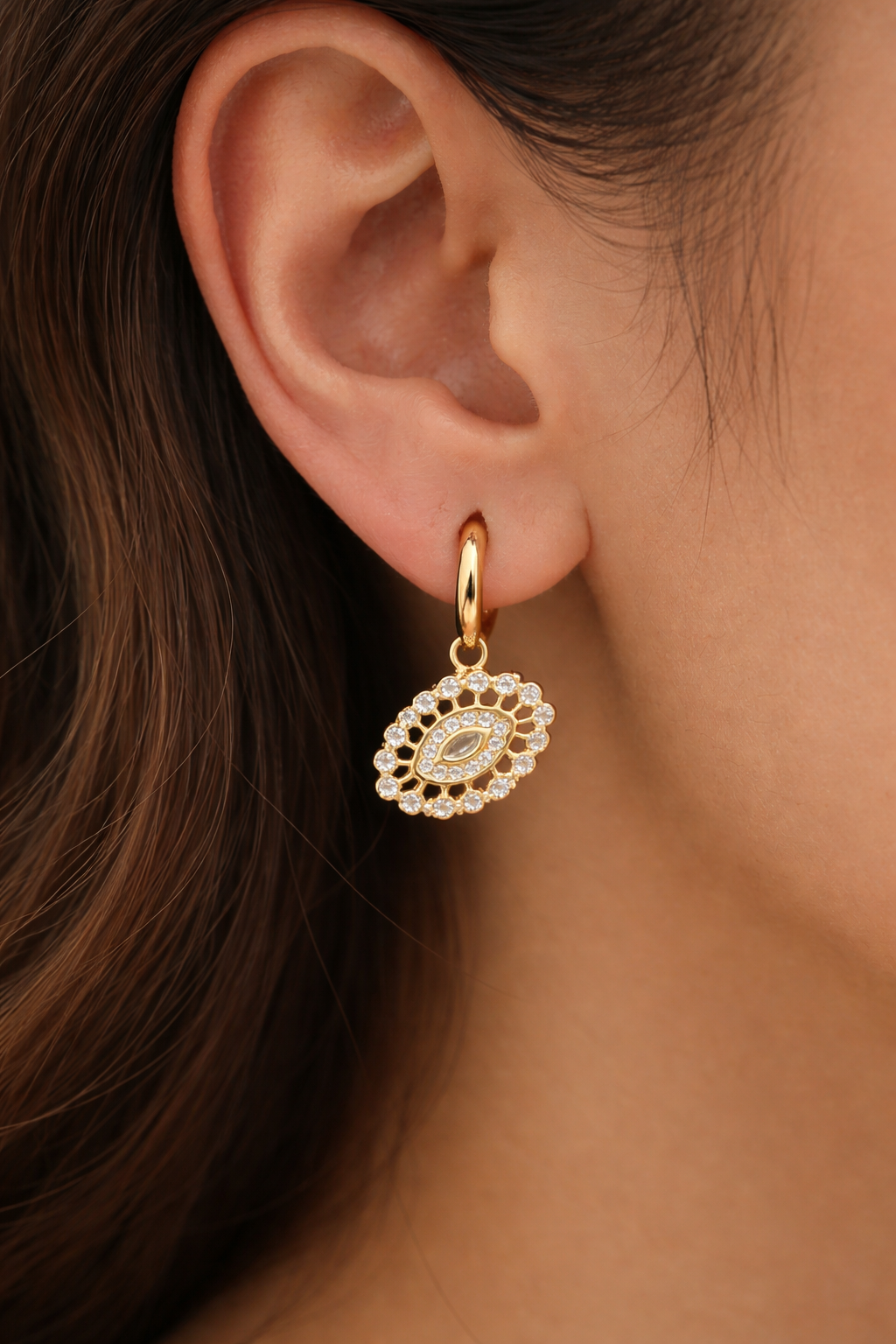 Prifine evil eye hoop earring with blue and white bead design, round gold-tone jewelry accessory on a white background