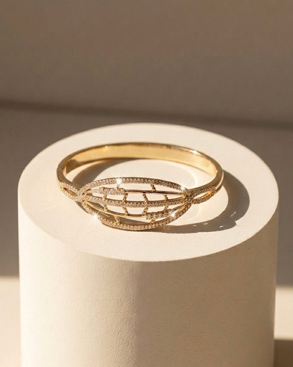 Prifine Lattice Marquise bracelet in 18K gold plating with intricate marquise-shaped links on a white background.