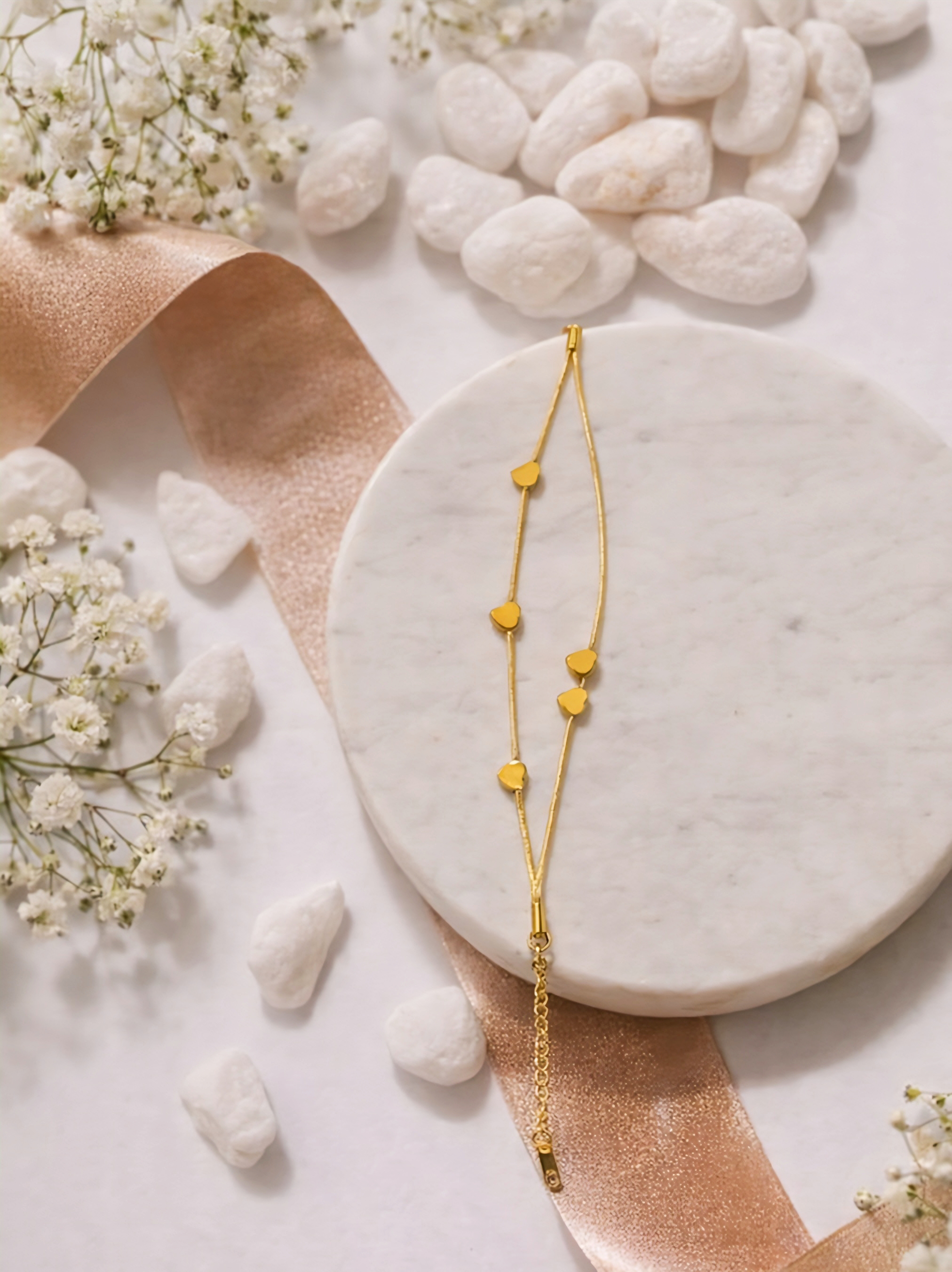 Prifine heart chain bracelet with delicate linked hearts, silver-tone jewelry for feminine and elegant accessory style.